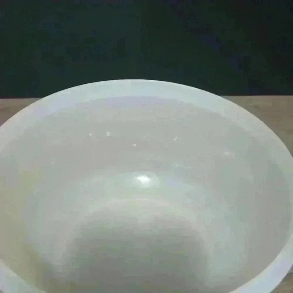 Tupperware 1701 and  1700 lids both 1702, sheer bowl with peach lids - Picture 8 of 8